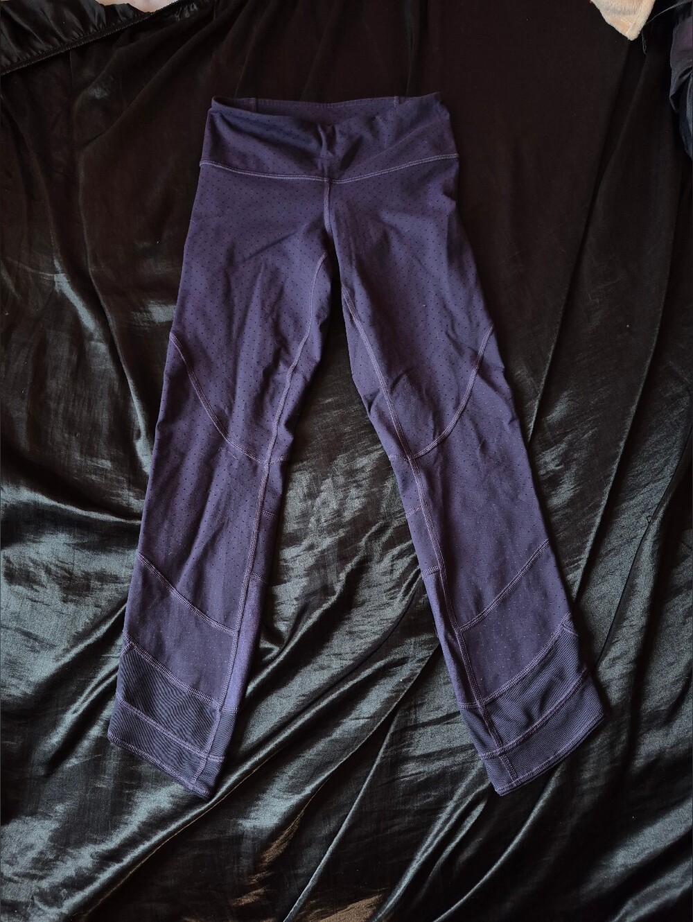 Lululemon Purple Performance Leggings with Breathable Panels
